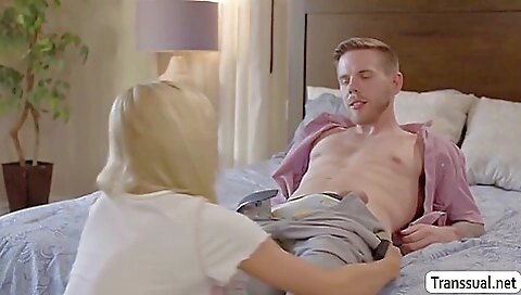 Sexy Bombshell Brittney Kade Gets Ass Fucked By