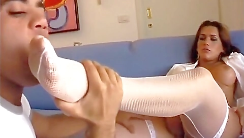 Beautiful Shemale Nurse Alanda Cures Her Patient
